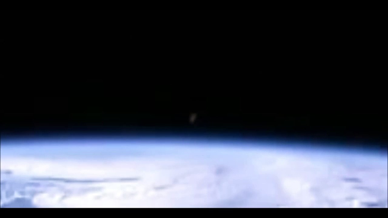 Nasa switch off HD Camera after this UFO appears. HD Available