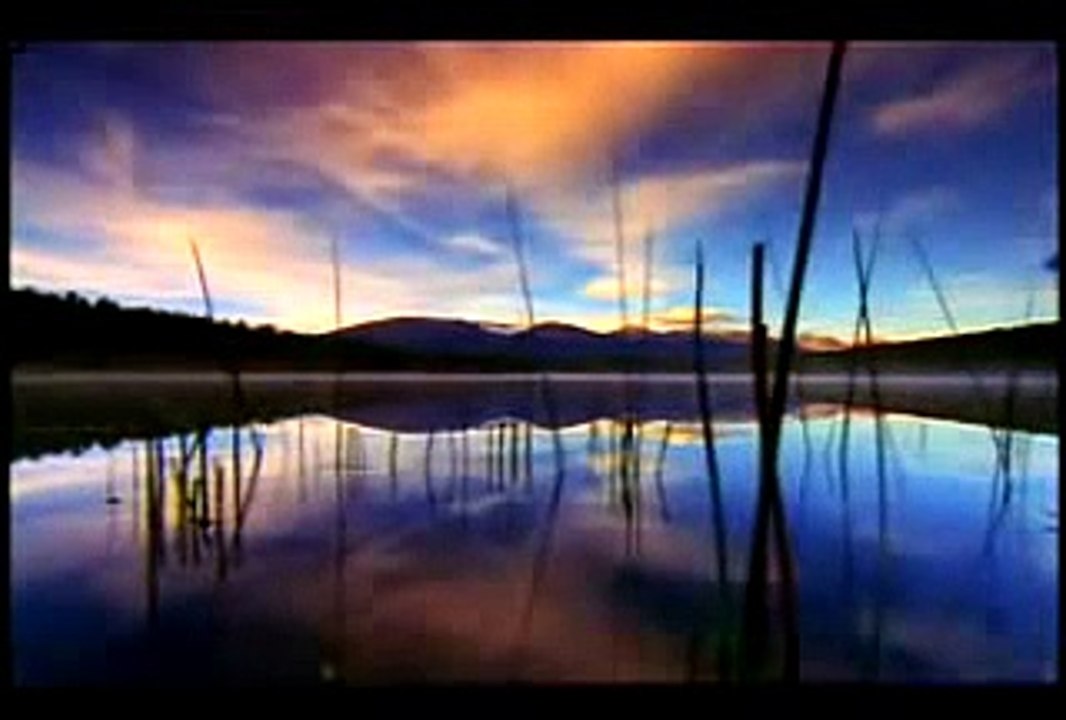 Koi to hai jo Nizaam e Hasti chala raha hai-Wohi Khuda Hai -Hamd - Nusrat Fateh Ali Khan -