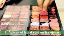 Elimina las ojeras con un labial rojo