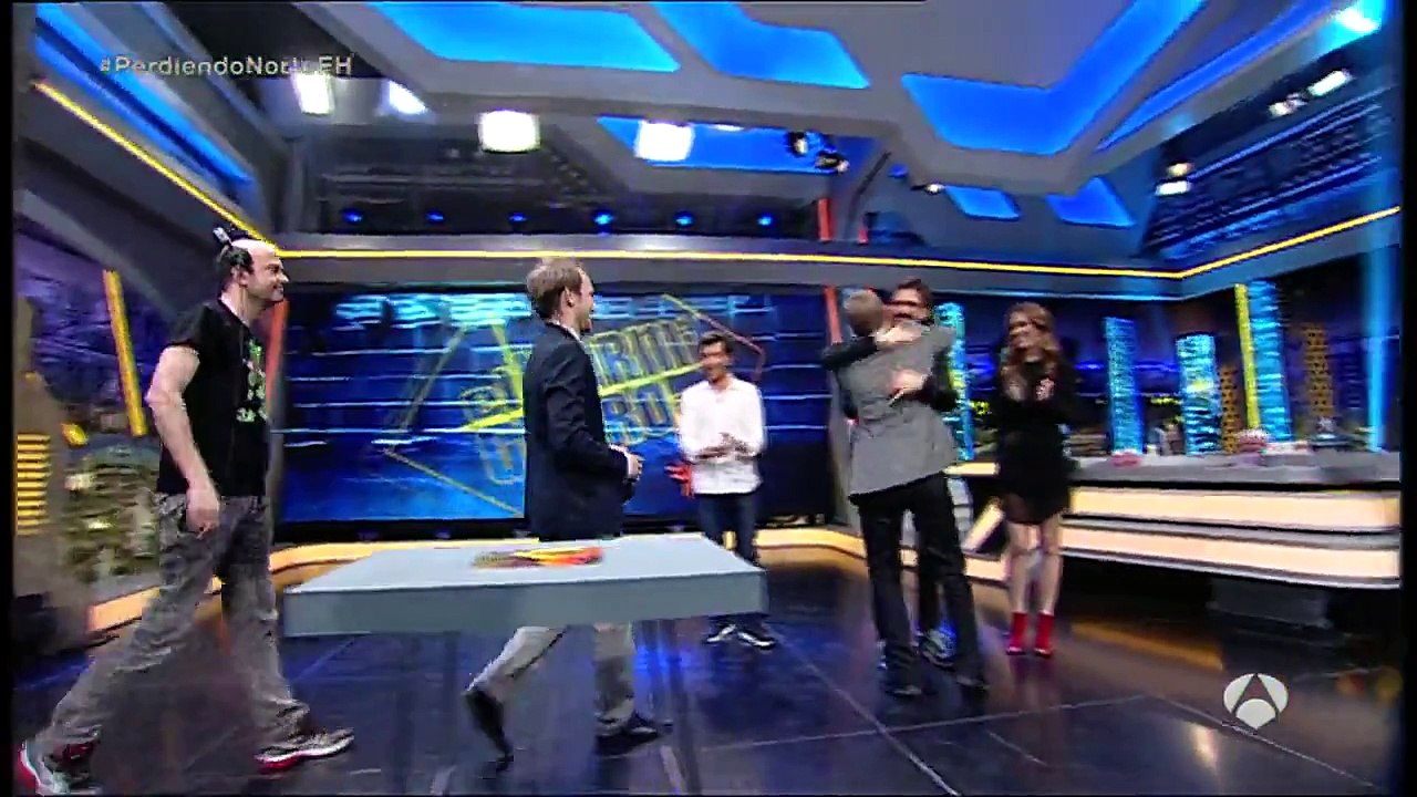 Jugamos al 'teléfono escacharrado' en alemán con Blanca Suárez y Julián López en El Hormiguero 3.0