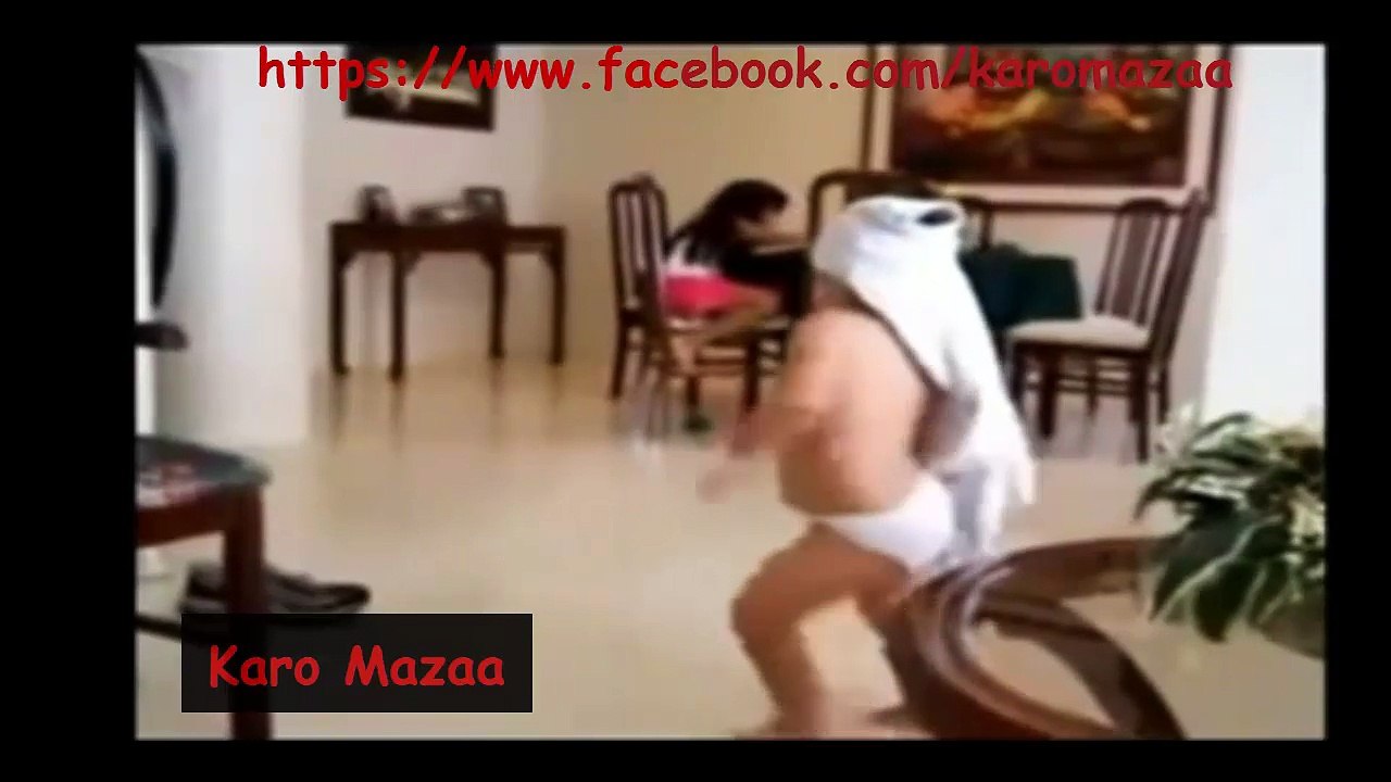 Funny Baby Dance like SHAKIRA Waka Waka