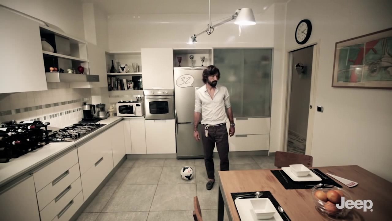 How Pirlo turns off the lights