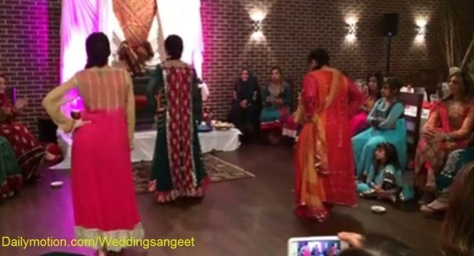 Sweet Punjabi Girls Mehndi Damnce Mehndi Hy Rachne Wali HD