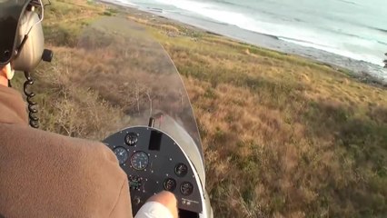 Gyrocopter Stunt - Flying at Very Low Level