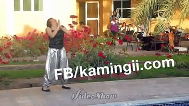 Indian girl dancing in private party on mjhe to teri laat lag gai