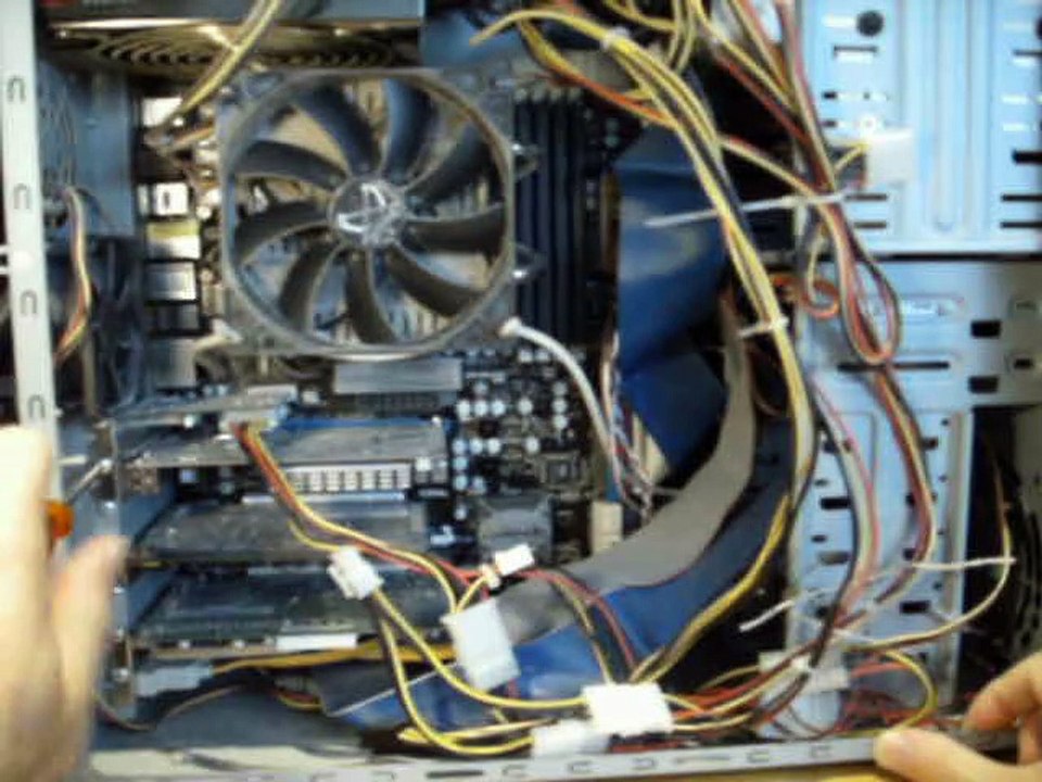 Anleitung Grafikkarte austauschen (Desktop-PC, ATX Format)