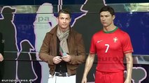 Cristiano Ronaldo: ni te imaginas lo que hace con su estatua de cera (VIDEO)
