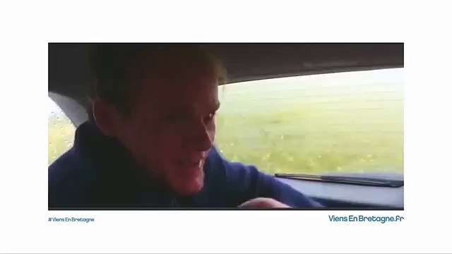 Philéas Rennes, Vertigo pour Conseil régional de Bretagne - tourisme, «Viens en Bretagne, viensenbretagne.fr» - mars 2015 - surfer