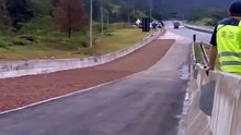 Brakes into the gravel at high speed!