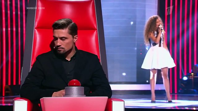 красивая и сексуальная девушка великолепно спела!