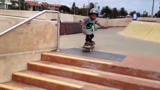 He is Awesome | 3-year-old Senior Skateboard - MeriDunya.com