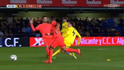 إصابة مروعة لبوسكيتس لاعب برشلونة امام فياريال