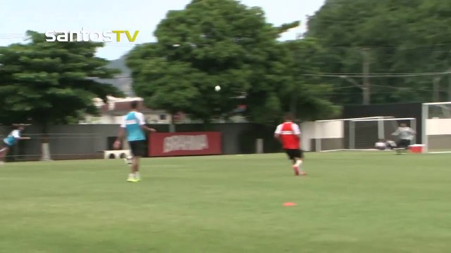 Onde a coruja dorme! Robinho faz golaço em treino do Santos