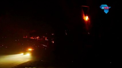 Le feu ravage les hauteurs du Cap