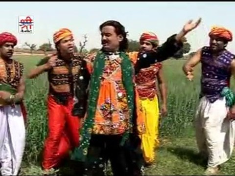 डोकरो लाता पटके हो ओह झगड़ो मेट लो - फागण में चली ऐड़ी रे ठुमके ( राजस्थानी )