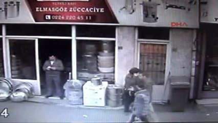 Bursa Dolandırıcılık Güvenlik Kamerasında