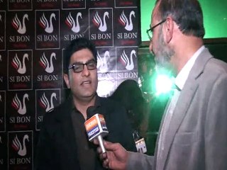 Ejaz Waris talking with jeeveypakistan.com at SI BON Opening Ceremony