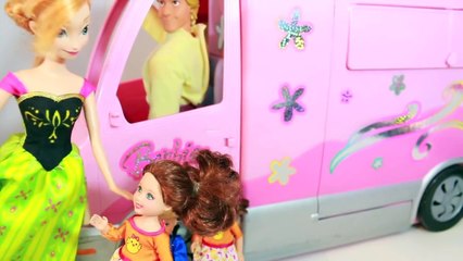 FROZEN Summer FUN Countdown DAY 3 BUILT FORT Barbie Motorhome RV Vacation Toby AllToyCollector