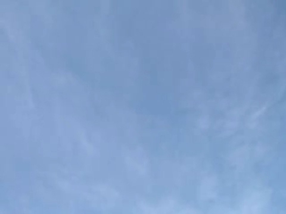 village breton dans le ciel