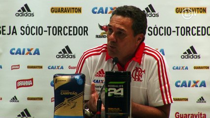 Luxemburgo afirma que Fla está bem servido na lateral