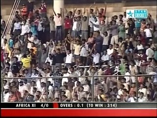 AB DEVILLIERS   NOT USING YOUR BAT     THAT  39 S A PADDLIN