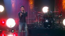 Nick Jonas Performs 'Chains'