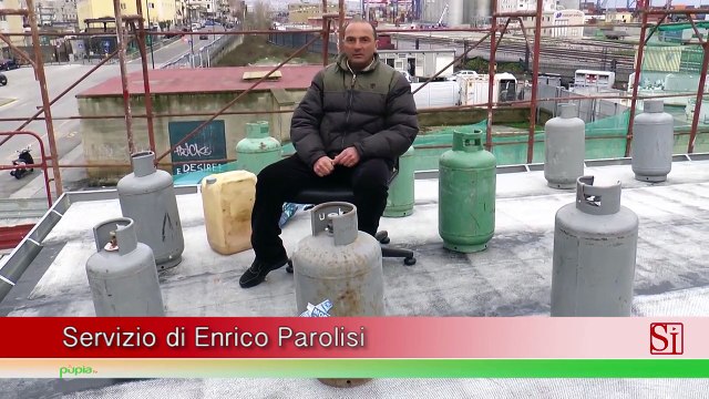 Napoli - Mercato ittico, la protesta dei grossisti: Lavori a rilento -2- (04.03.15)
