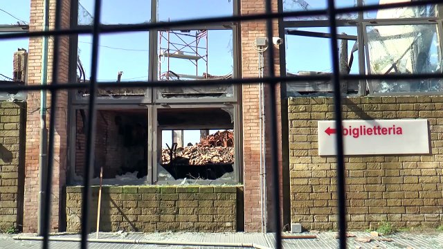 Napoli - Città della Scienza riapre sulle note di Napule è (04.03.15)