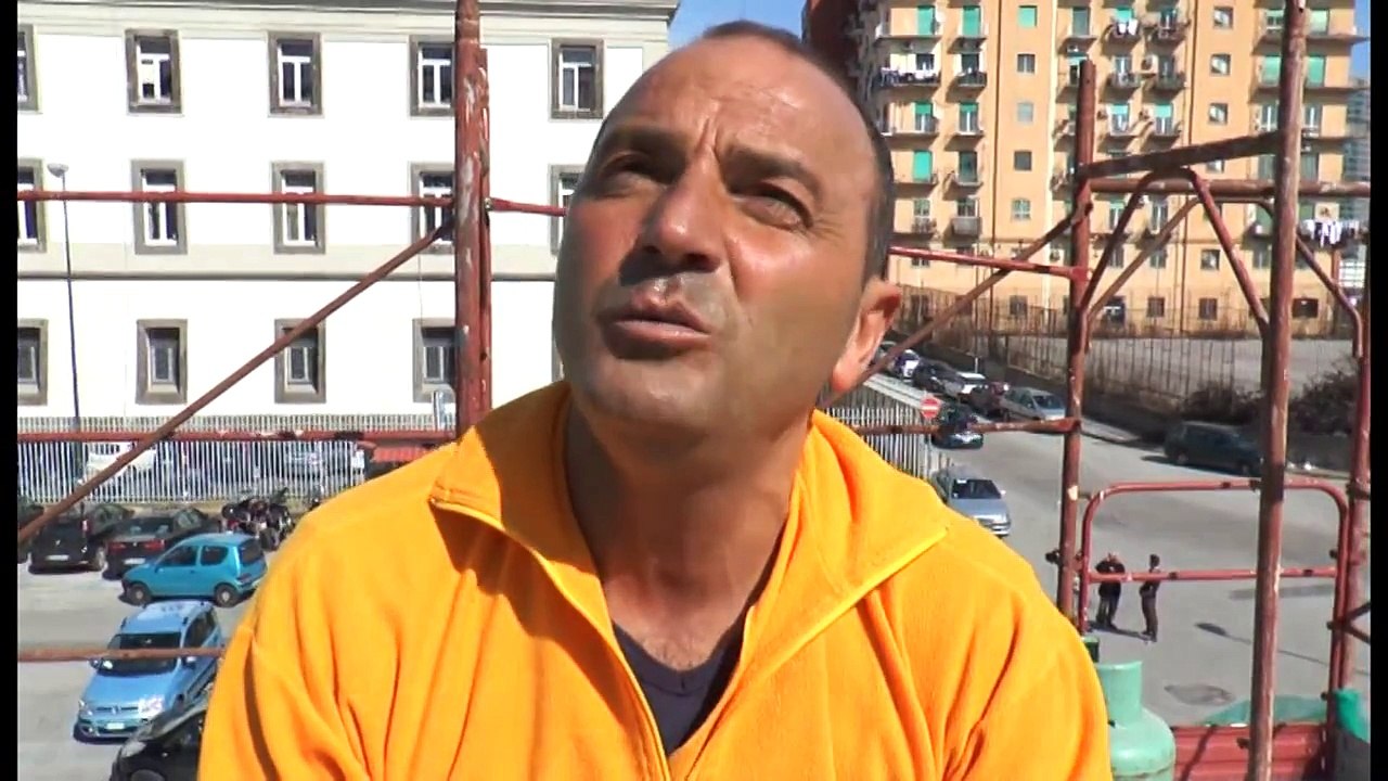 Napoli - Mercato ittico, la protesta dei grossisti: "Lavori a rilento" -1- (04.03.15)