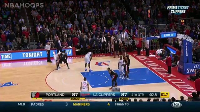 Chris Paul devient fou quand DeAndre Jordan rate le panier de la victoire