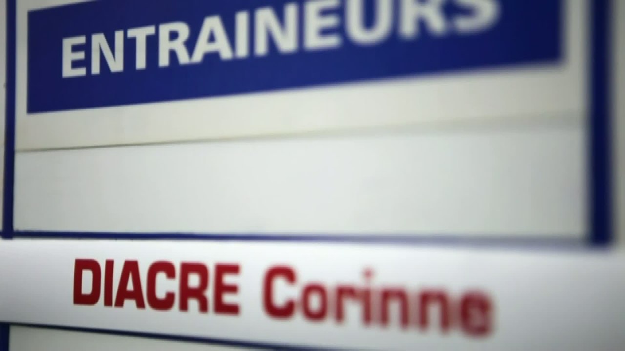 Sport Confidentiel - Extrait : Portrait de Corinne Diacre