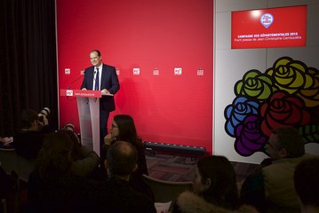 Conférence de presse de J-C Cambadélis sur les élections départementales 2015