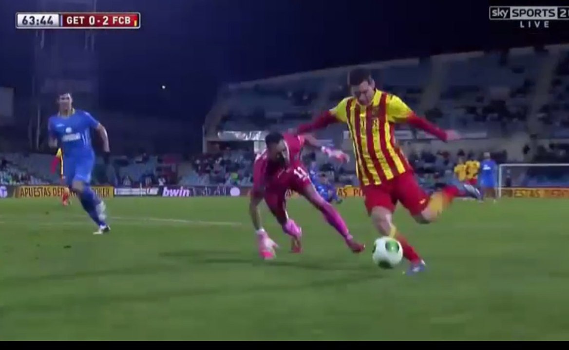 Messi Exceptional Dribble Goal
