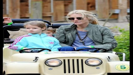Gwyneth Paltrow And Chris Martin at Legoland With Their Kids Full HD Video
