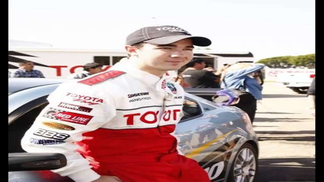 Hollywood Hotties at the Toyota ProCelebrity Race Full HD Video