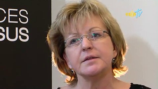 Arlette Delhaxhe, Comment est décidé le redoublement en Europe ?