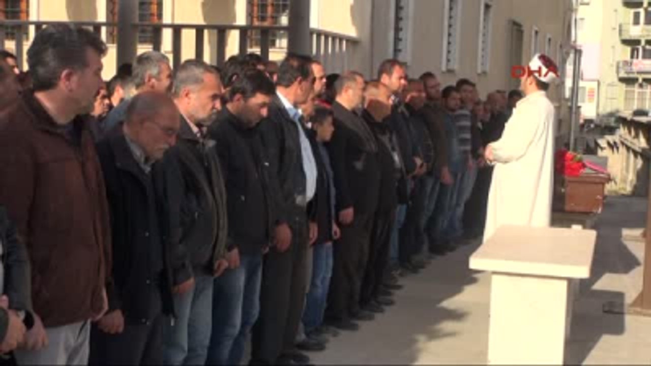 Denizli İntihar Eden Liseli Beyza Gözyaşlarıyla Toprağa Verildi