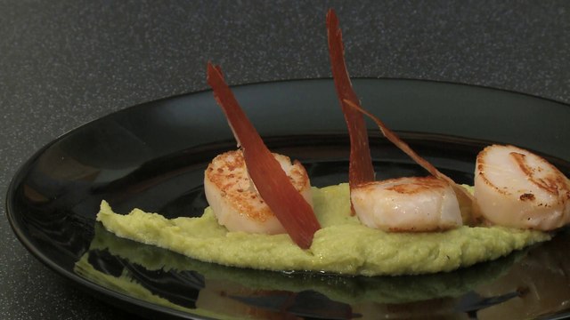 Recette Saint-jacques et mousseline de choux de Bruxelles - Gourmand