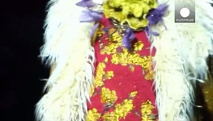 Mode : de l'ultraféminin de Dries Van Noten au calligraphié rock et destructuré d'Adam Andrasick