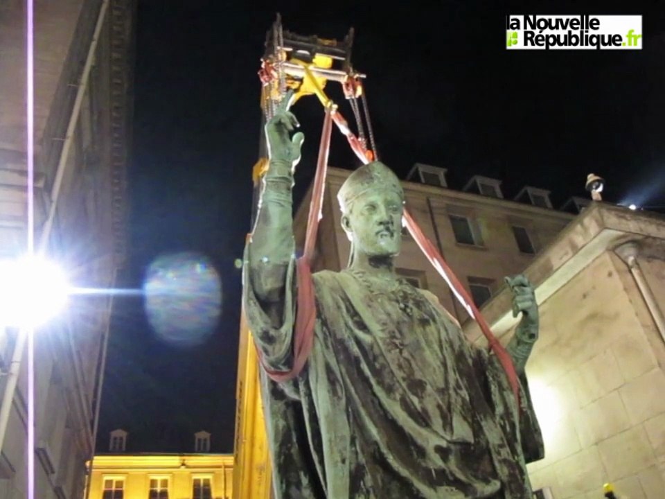 VIDEO. Tours. Saint Martin revient parmi les siens