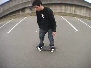 Kick flip 翻板