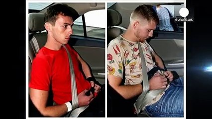 Σιγκαπούρη: Καταδίκη σε φυλακή και... χτυπήματα με ραβδί για ένα γκράφιτι