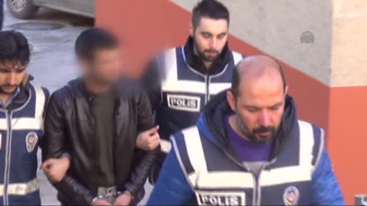 Galoşlu Maskeli Banka Soyguncusu Yakalandı