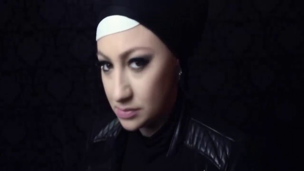 Özlem Ay - Adını Anınca (Klip) 2015