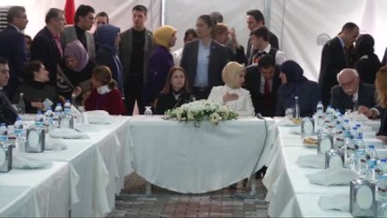 Emine Erdoğan, Suriyeli Kürtler ile Yemekte Bir Araya Geldi