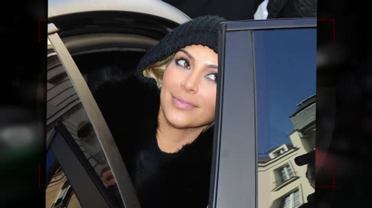 Was versteckt Kim Kardashian unter ihrer Mütze?