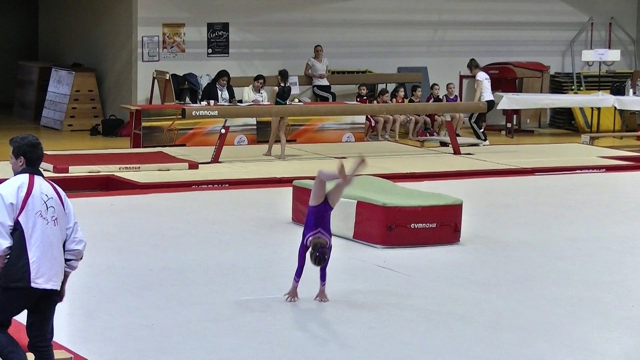stauffer jade troisieme au championnat de moselle de gym a sarreguemines 02.2015