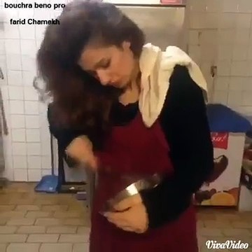 Elle lui Prépare un Petit plat, ce qu'il lui Répond est à Mourir de Rire