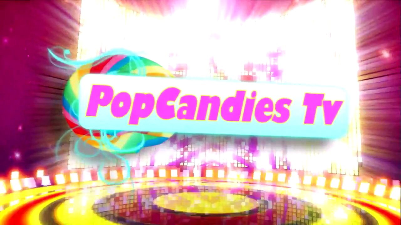 2015 Matt Smith & Felicity Jones takes selfies with fans while exiting Netflix After Party.