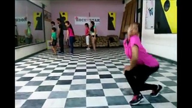 Kamli song dhoom 3 Hot girl dance 720p